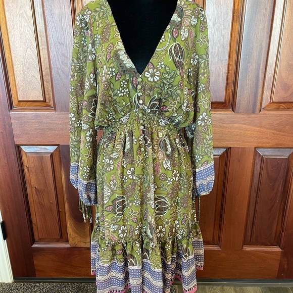 Taylor Smocked Fit & Flare Womens sz 12 Olive Floral Print Flouncy MIDI Dress - Picture 3 of 15
